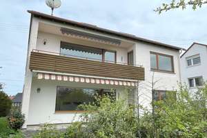 Viel Platz für die ganze Familie: Zweifamilienhaus mit großem Garten und Gestaltungspotenzial – Die vollständige Adresse der Immobilie erhältst du vom Anbieter., 71397 Leutenbach – Vorschaubild 2