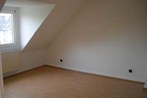 Schöne 2 Zimmer-Wohnung im Dachgeschoss in Rotthausen!!! – Steeler Str. 67, 45884 Rotthausen, Gelsenkirchen – Vorschaubild 4