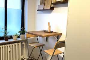 renoviert, zentral, in Einbahnstraße gelegen, Parkett, TL-Bad mit Wanne+Duschglas, Garage möglich – Karlsruhe – Vorschaubild 7