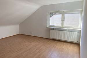 Frisch renovierte Dachgeschosswohnung – Hirschbrunnenweg 10, 68723 Schwetzingen – Vorschaubild 6