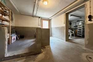 Großzügiges Zuhause. 8 Zimmer. 223 m².
Garten, Garage und 2 Stellplätze. Viel
Platz für Ihre Ideen – Die vollständige Adresse der Immobilie erhältst du vom Anbieter., 78244 Gottmadingen – Vorschaubild 42