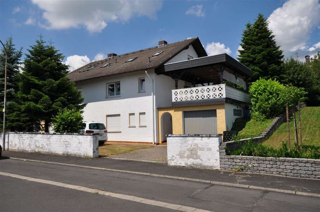 Immobilie in Gründau - ***Modernisiertes DH mit ELW in  ruhiger Wohnlage mit freiem Blick** - Bild 0