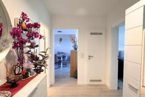 HELL. MODERN. BEZUGSBEREIT. – Sanierte 3-Zimmer-WHG mit Balkon, EBK, TG-Platz und vielem mehr – Die vollständige Adresse der Immobilie erhältst du vom Anbieter., 63225 Langen (Hessen) – Vorschaubild 3