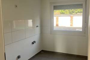 Helle 3-Zimmer Wohnung mit Balkon im EG in Oberhausen-Osterfeld-Ost – Emsstraße 21, 46117 Osterfeld-Ost, Oberhausen – Vorschaubild 1