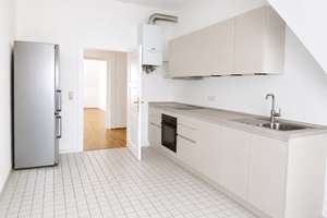Direkt vom Eigentümer: Lichtdurchflutete Dachgeschosswohnung mit moderner Wohnküche – Daiserstraße 9, 81371 Sendlinger Feld, München – Vorschaubild 3