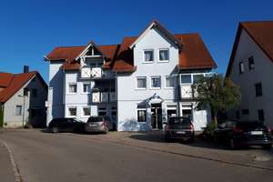 Wohnen mit Charakter: 3,5-Zimmer-Wohnung in Alfdorf-Pfahlbronn