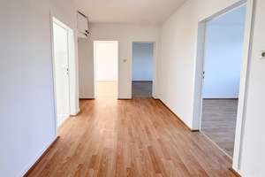 Lichtdurchflutete 3-Zimmer-Wohnung mit großem Balkon in Lübeck-St. Lorenz Nord – Die vollständige Adresse der Immobilie erhältst du vom Anbieter., 23556 Sankt Lorenz Nord, Lübeck – Vorschaubild 7