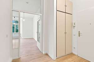 Bezugsfreie Altbauwohnung mit Süd-Loggia und perfektem Grundriss – Die vollständige Adresse der Immobilie erhältst du vom Anbieter., 12207 Lichterfelde, Berlin – Vorschaubild 3