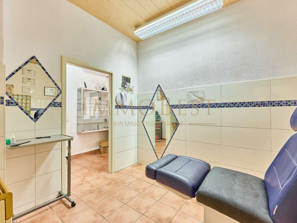 Behandlungsraum Laden 1