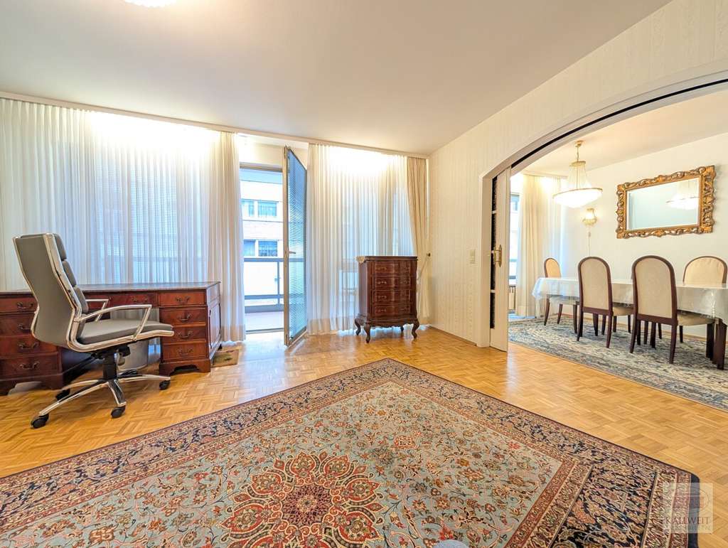 Große Etagenwohnung zwischen Nordstraße und Synagoge