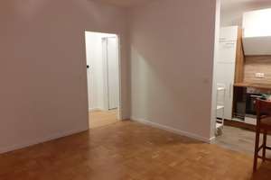 Stilvolle 2-Zimmer-Wohnung mit Balkon und Einbauküche in Hamburg – Meiendorfer Straße 25, 22145 Rahlstedt, Hamburg – Vorschaubild 2