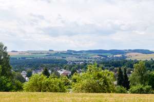Mit Einbauküche und vom Südbalkon Top-Aussicht ins Erzgebirge! – Marie-Tilch-Straße 23, 9123 Hutholz, Chemnitz – Vorschaubild 14