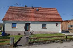 Zuhause mit viel Platz in Syrgenstein – Hohenstaufenstr 1, 89428 Syrgenstein – Vorschaubild 2