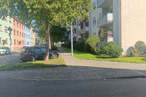 Schöne  helle 2-ZKB mit Balkon in TOP Lage, KA-Oststadt