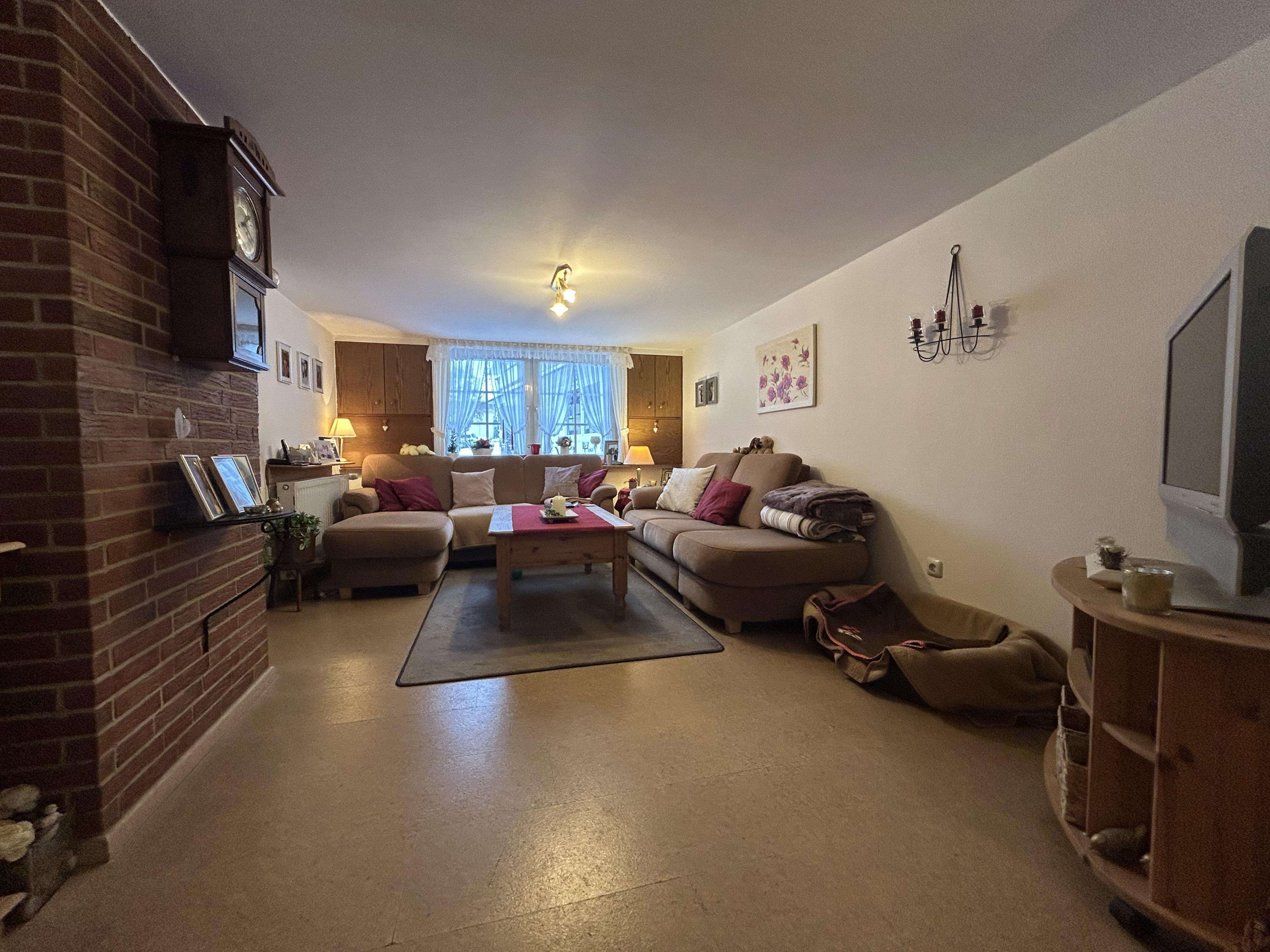 Immobilie in Extertal - Historisches Fachwerkhaus mit zusätzlicher Wohneinheit im Herzen von Bösingfeld - Bild 3