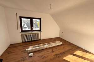 Zweifamilienhaus mit 2 Garagen und Stellplatz in zentraler Ortslage – Die vollständige Adresse der Immobilie erhältst du vom Anbieter., 55776 Ruschberg – Vorschaubild 12