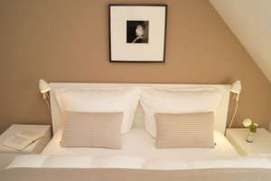 Möblierte, ruhige 2-Zimmer Dachgeschosswohnung in Regensburg-Ostenviertel – Richard-Wagner-Straße 7, 93055 Ostenviertel, Regensburg – Vorschaubild 3