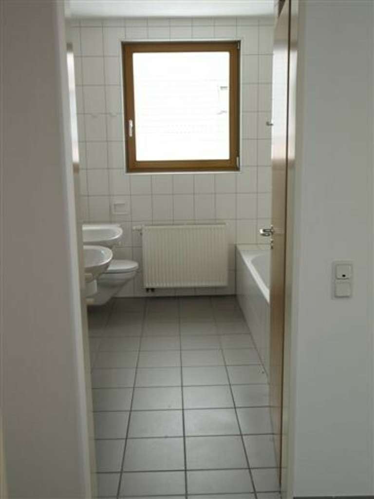 Immobilie in Westerburg - Ruhige, gepflegte Wohnanlage mit 4 Wohnungen in Westerburg - Bild 2