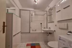Möblierte Maisonette-Wohnung über den Dächern von Ingolstadt, (nähe Klinikum, Westpark) – Cusanusstraße 2, 85049 Friedrichshofen-Hollerstauden, Ingolstadt – Vorschaubild 15