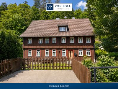Schönes Bergmannshaus (ca. 240 m²)  in zentraler Lage mit großem Grundstück 2948 m² , 4 Garagen