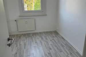 4-Raum Wohnung mit Balkon & Dusche, EBK möglich – Bernsdorfer Str. 162, 9126 Bernsdorf, Chemnitz – Vorschaubild 5