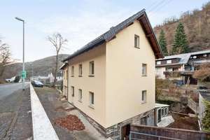 Tolles Haus in Ortsrandlage für Selbstnutzer oder als Ferienhaus geeignet! – Die vollständige Adresse der Immobilie erhältst du vom Anbieter., 56346 Sankt Goarshausen – Vorschaubild 3