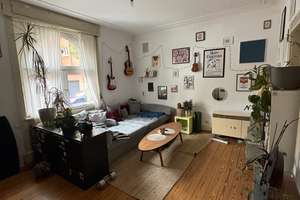 Helle Altbauwohnung mit großen Zimmern, hohen Decken und Balkon – Die vollständige Adresse der Immobilie erhältst du vom Anbieter., 70199 Heslach, Stuttgart – Vorschaubild 5