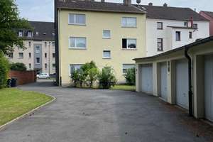 Solides MFH mit 6 Garagen!