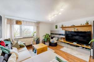 Charmante 3-Zimmer Wohnung – gepflegt und umfassend modernisiert – Die vollständige Adresse der Immobilie erhältst du vom Anbieter., 85055 Nordost, Ingolstadt – Vorschaubild 3