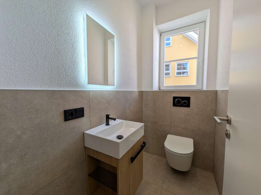 Immobilie in Kißlegg - Frisch renovierte 4-Zimmerwohung mit Gartenanteil in zentraler Lage - Bild 4