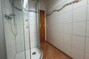 Wohnhaus mit vielen Zimmer und kleinem Grundstück zum Modernisieren in Laupheim-Untersulmetingen – Biberach (Kreis) – Vorschaubild 23