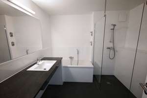 Exklusives Wohnen am Wasser: 2 Zimmer, Panorama-Balkon & Top-Lage – Stralauer Platz 38, 10243 Friedrichshain, Berlin – Vorschaubild 4