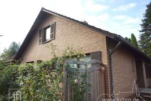 Großzügiges und ebenerdiges Wohnhaus, zentral gelegen...