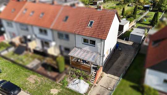 Bild von 2021 saniertes REH mit zusätzlich möglichem Wohnraum im Dachgeschoss nach Angebotsverfahren