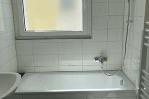 Das Glück hat ein Zuhause: praktische 3-Zi.-DG – Haselnußweg 16, 45899 Beckhausen, Gelsenkirchen – Vorschaubild 2