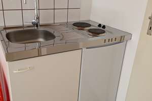 1-Zi-Appartement mit Pantryküche, Duschbad und Laminat in der südl. Innenstadt – Bernhardystraße 22a, 6110 Südliche Innenstadt, Halle (Saale) – Vorschaubild 3