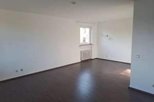 Charmante Etagenwohnung mit Balkon & Stellplatz im Herzen von Rüttenscheid 45131 – Die vollständige Adresse der Immobilie erhältst du vom Anbieter., 45131 Rüttenscheid, Essen – Vorschaubild 3