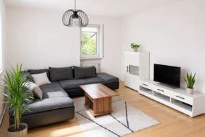 AIGNER - Helle 2-Zimmer-Wohnung mit Südbalkon in gepflegtem Zustand – Die vollständige Adresse der Immobilie erhältst du vom Anbieter., 80999 Untermenzing, München – Vorschaubild 2