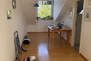 Helle 2-Zimmer-Dachgeschoss-Wohnung mit zwei Loggien – Buchenweg 26, 55128 Bretzenheim, Mainz – Vorschaubild 2