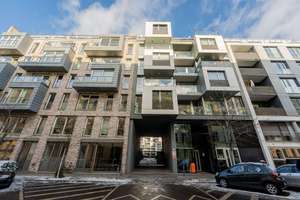 Mitten in Mitte: Großzügige Wohnung mit Garten-Terrasse in TOP-Lage