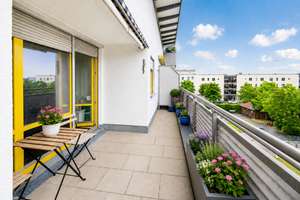 Charmante Dachgeschosswohnung mit sonniger Dachterrasse in gepflegter Wohnanlage – Die vollständige Adresse der Immobilie erhältst du vom Anbieter., 81829 Messestadt Riem, München – Vorschaubild 1