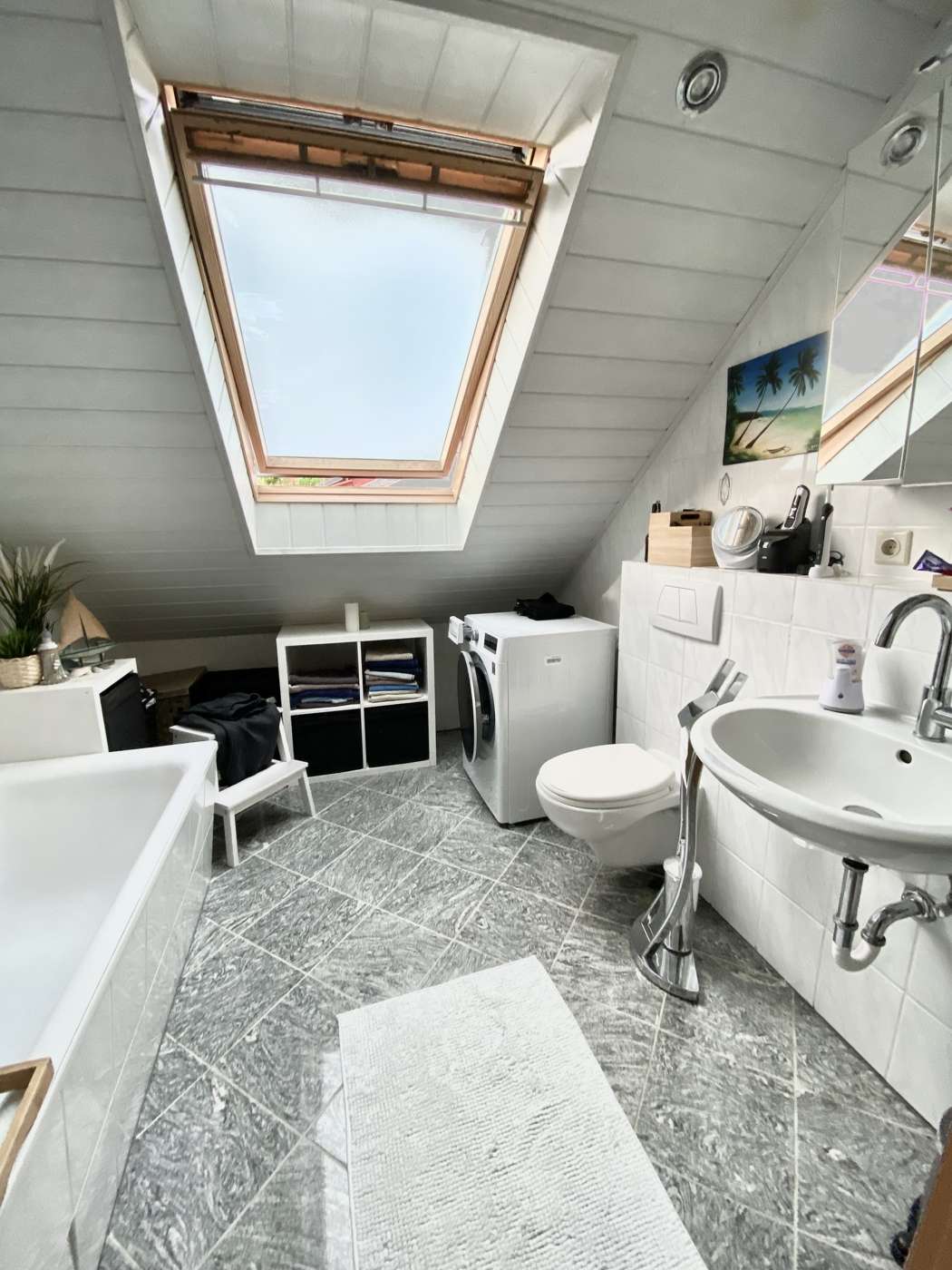 Immobilie in Helsa - Hochwertiges MFH mit Gartenpool, PV-Anlage, 

neuer Heizung und weiteren Extras in Helsa-Wickenrod - Bild 5