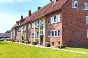 Ruhiges Wohnen - 2 Zimmerdachgeschosswohnung sucht Nachmieter! – Friedrich-Grotmak-Str. 6, 24589 Nortorf – Vorschaubild 1