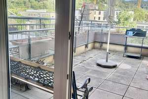 TOP-LAGE -  helle, großzügige 1-Zimmer-Wohnung, Küche, Bad - mit Terasse und Tiefgaragenstellplatz