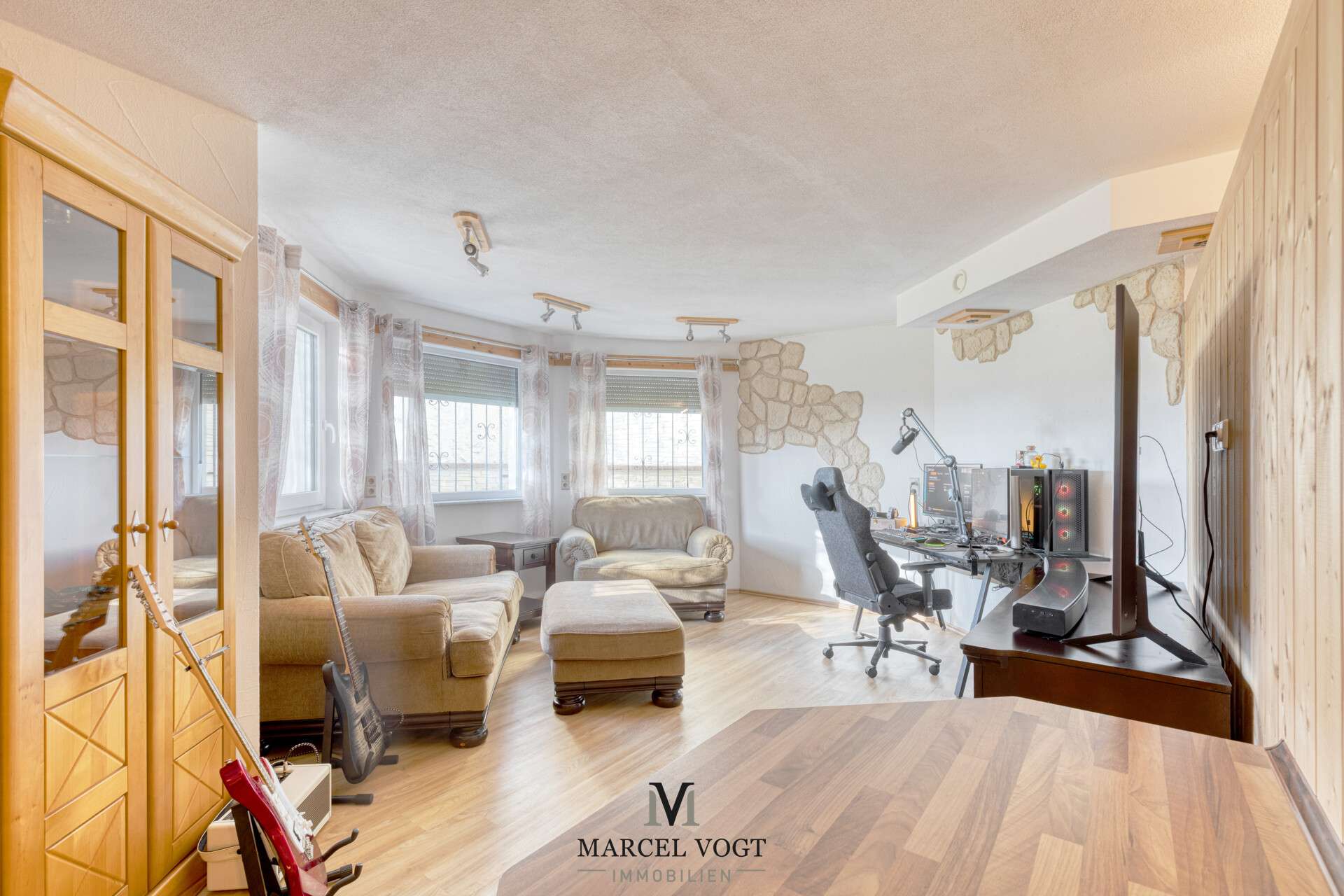 Immobilie in Hülben - Großes Familienhaus mit Premium-Ausstattung und Vermietungsoption - Bild 4