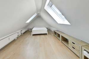 Gemütliche 2-Zimmer-Dachgeschoss-Maisonette-Wohnung mit Spitzboden am grünen Villenviertel – Die vollständige Adresse der Immobilie erhältst du vom Anbieter., 22043 Marienthal, Hamburg – Vorschaubild 8