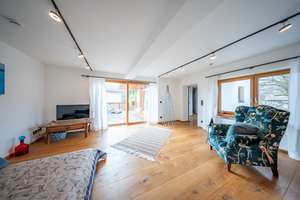 Exklusives Mehrgenerationenhaus mit einzigartigem Bergpanorama und hochwertiger Ausstattung  – Die vollständige Adresse der Immobilie erhältst du vom Anbieter., 83075 Bad Feilnbach – Vorschaubild 8