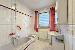 Gepflegtes Einfamilienhaus mit Ferienwohnung, Pool & Photovoltaik – Die vollständige Adresse der Immobilie erhältst du vom Anbieter., 96164 Kemmern – Vorschaubild 11