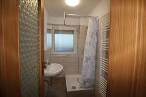 Ältere kleine, renovierte 2-Zimmer Wohnung zwischen Reutlingen und Tübingen – Die vollständige Adresse der Immobilie erhältst du vom Anbieter., 72827 Wannweil – Vorschaubild 2