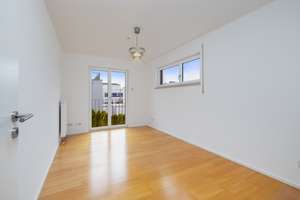 Sheridan Park trifft Lebensqualität – Seltene Gelegenheit: Neuwertige DHH mit 157 m² & Dachterrasse – Die vollständige Adresse der Immobilie erhältst du vom Anbieter., 86157 Pfersee-Süd, Augsburg – Vorschaubild 18